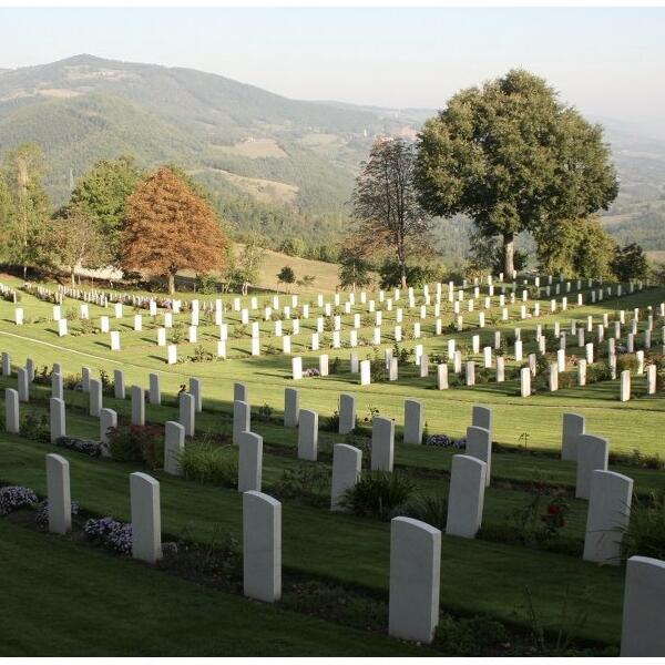 A serene view of graves at Foiano Della Chiana Commonwealth War Graves Cemetery, commemorating fallen soldiers.
